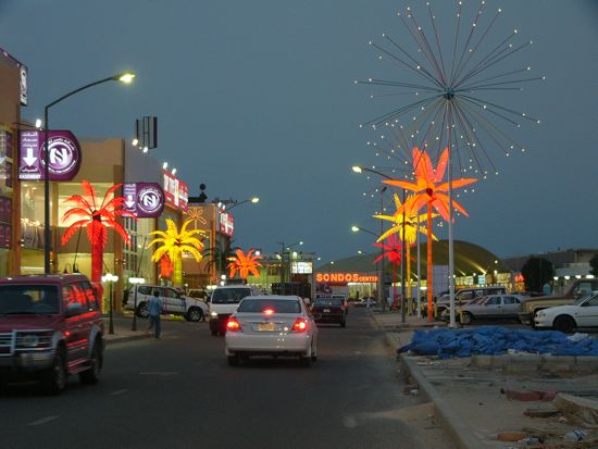 00furnitureareastreet1