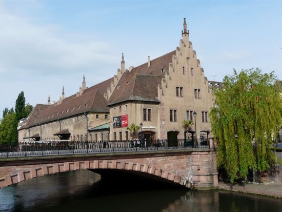 00StrasbourgBridgeBuilding