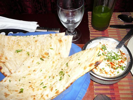 00GarlicNanRaita 00GarlicNanRaita