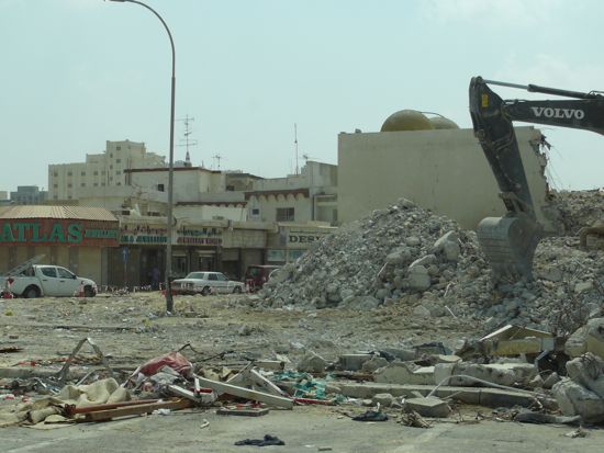 00KarabaaParkingTowardStreet