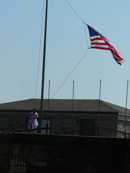 00FtGainesRaisingTheFlag