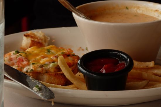 00ArniesBisqueAndSeafoodMelt