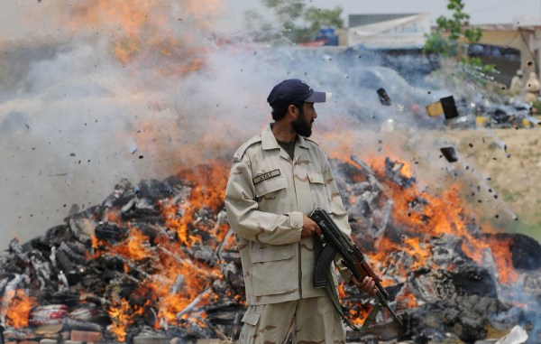 slide_308117_2687971_free