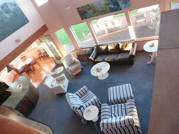 00LivingAreaDriftwoodInnCabin