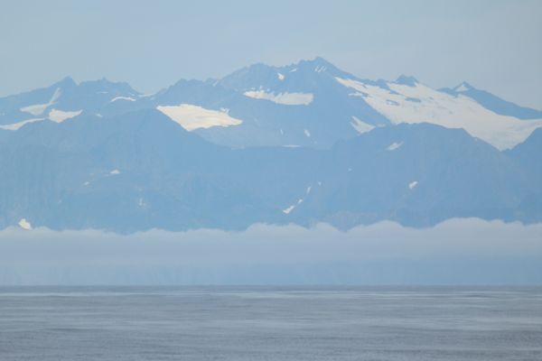 00MountainGlacierAndCloudbank