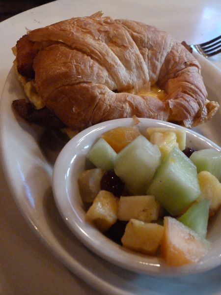 00SevillePalaceCafeBreakfastCroissant