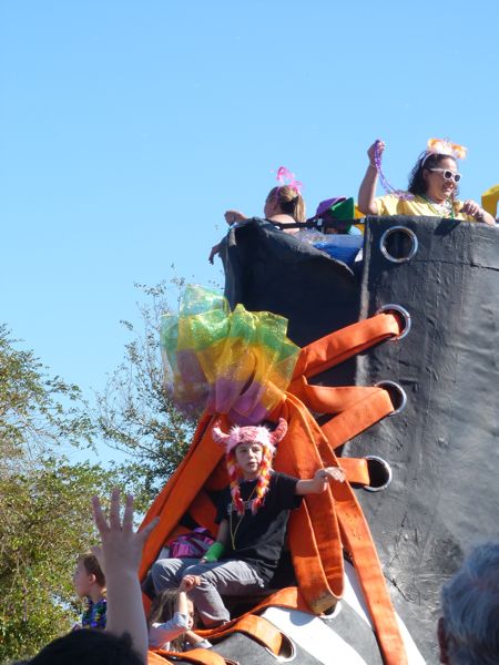 00OldWomansShoeKrewe