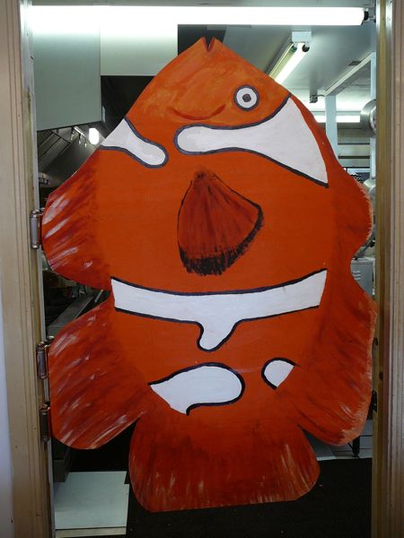 00DoorsAtSeafoodPlatter9Mile