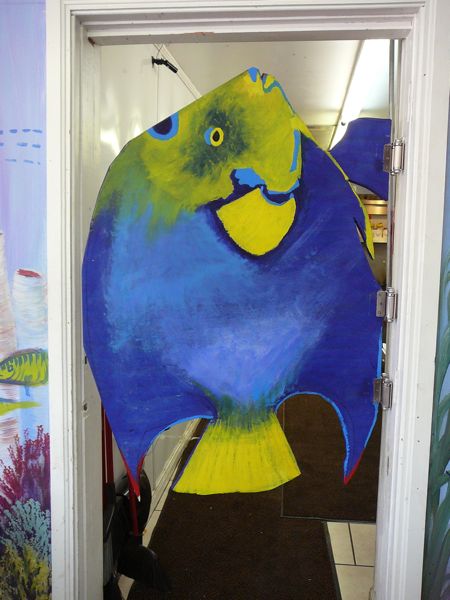 00KitchenDoorAtSeafoodPlatterDeli