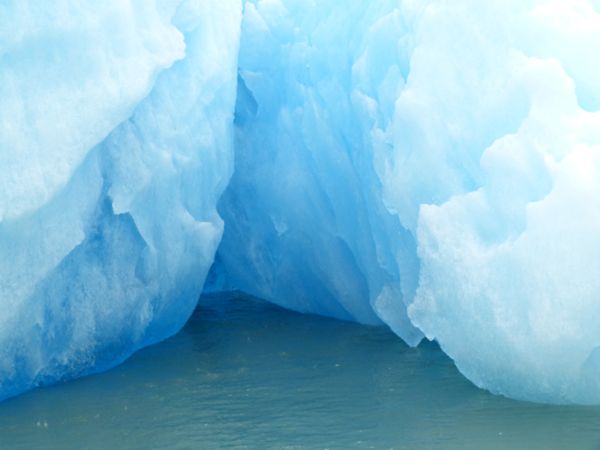 00TracyArmsGlacierBlue