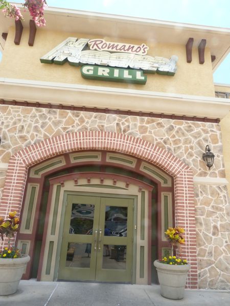 00MacaroniGrillExterior