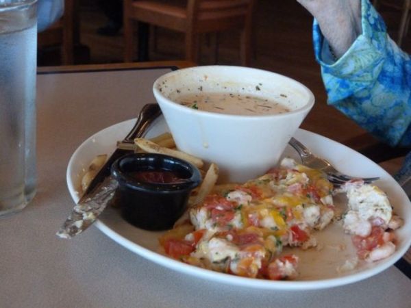 00ArniesBisqueOpenFaceSeafoodMelt