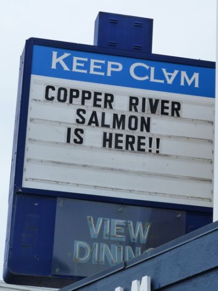 00CopperRiverSalmonSign