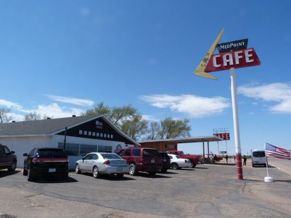 00MidpointCafeExterior