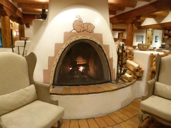 00SFInteriorWFireplace