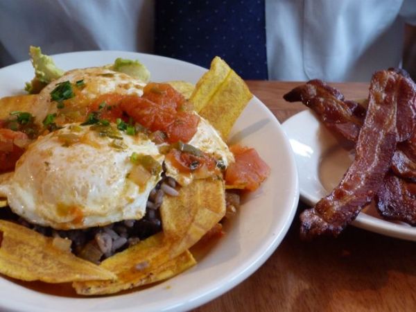 00CostaRicanBreakfastAnd Bacon