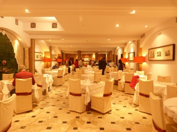 FernandoBreakfastHall