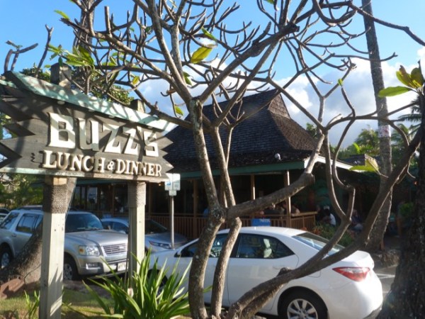 Buzz’s; a Kailua Classic « Here There and Everywhere